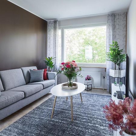Family Home Vanamo โรวานิเอมิ ภายนอก รูปภาพ