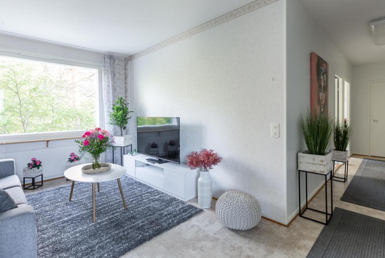 Family Home Vanamo โรวานิเอมิ ภายนอก รูปภาพ